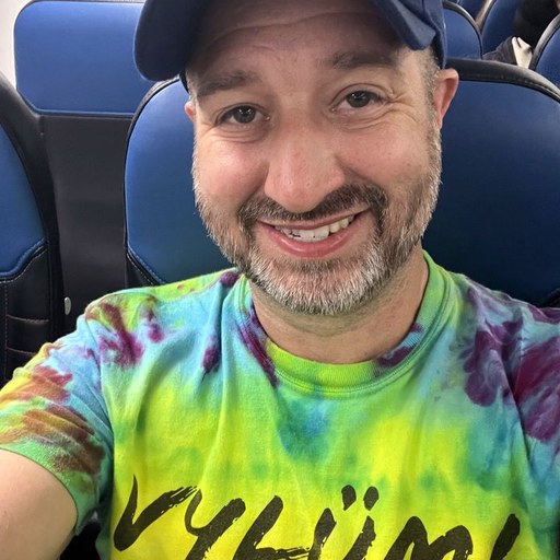 Andrew, founder of Vylümi