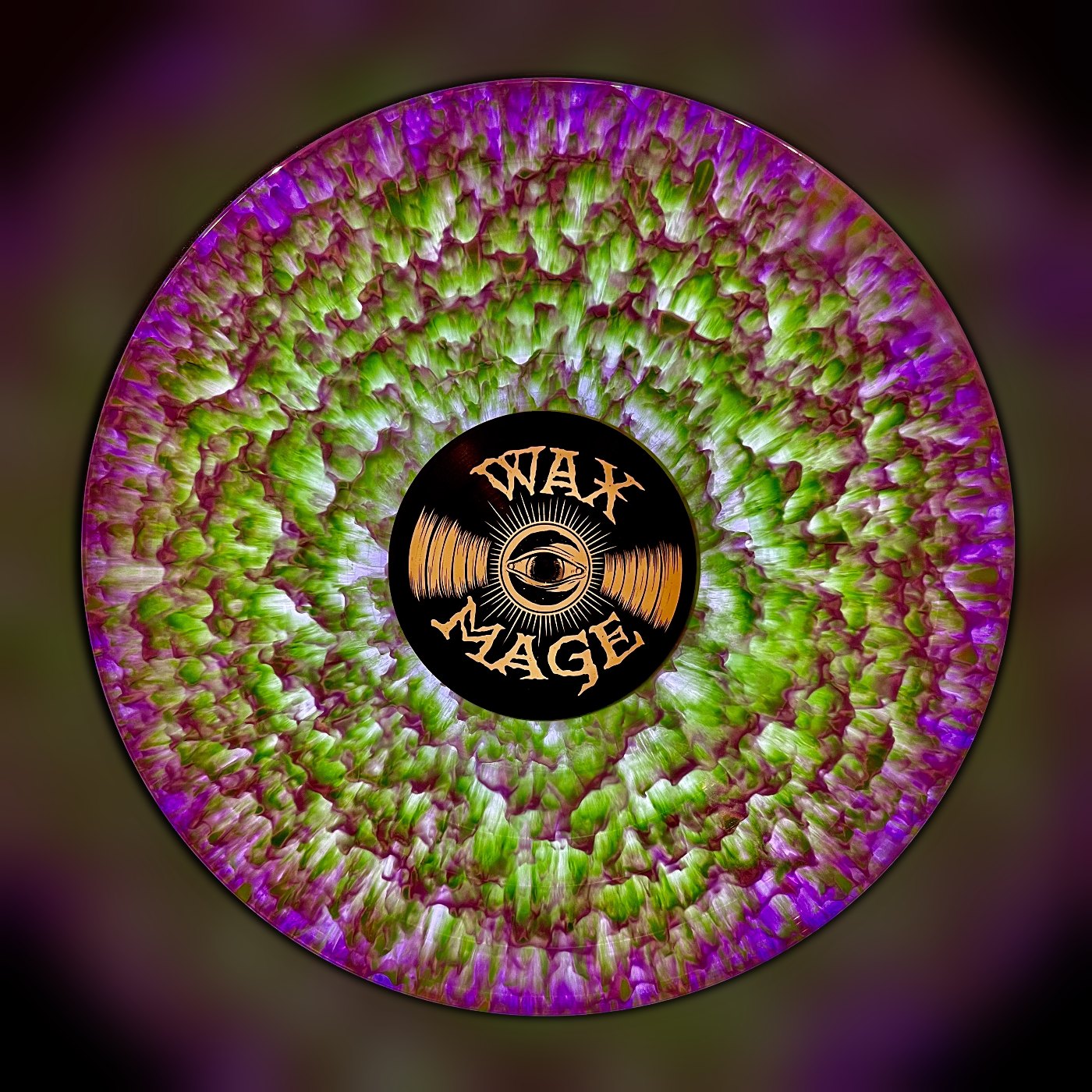 Same vinyl record backlit by Vylümi Nova